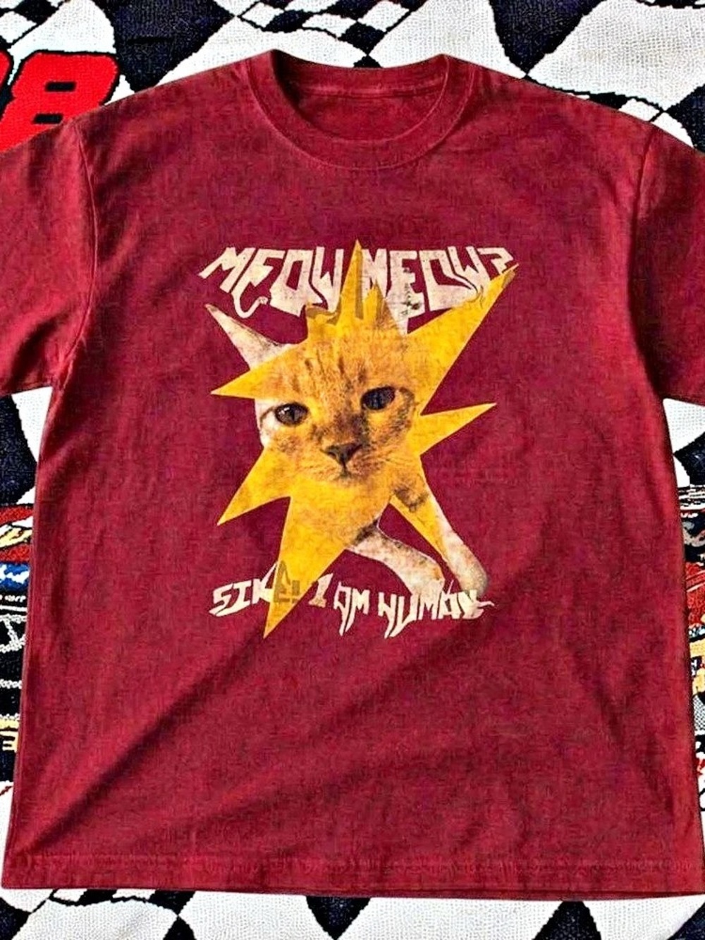 Graphic Short Sleeve Tee in Red Like New